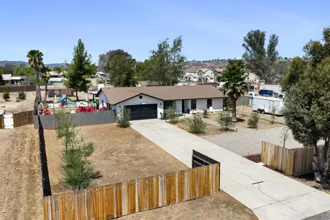 View/Area - 1922 Vermont, Ramona, CA 92065 photo 4 of 5