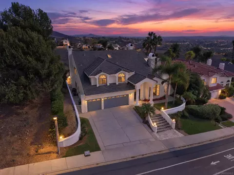 7026 El Fuerte, Carlsbad, CA 92009