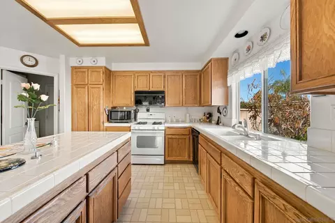 Kitchen - 4449 Old Riv, Oceanside, CA 92057 photo 3 of 5