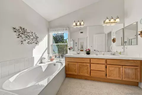 Bath - 4449 Old Riv, Oceanside, CA 92057 photo 1 of 4
