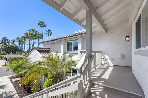 Exterior - 6 E Kingston Ct, Coronado, CA 92118 photo 3 of 7