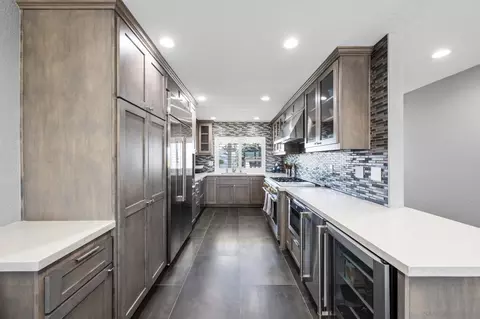 Kitchen - 6 E Kingston Ct, Coronado, CA 92118 photo 2 of 4