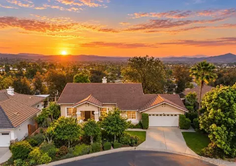 View/Area - 1992 Ridge Way Gln, Escondido, CA 92029 photo 1 of 10