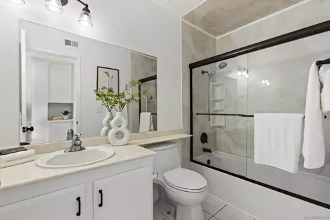 Bath - 470 Jolina, Encinitas, CA 92024 photo 2 of 2
