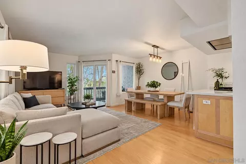 7077 Camino Pacheco, San Diego, CA 92111