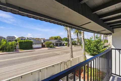 Exterior - 1817-19 Coast Blvd, Del Mar, CA 92014 photo 6 of 8