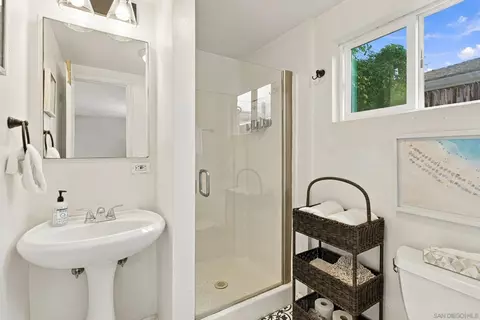 Bath - 1817-19 Coast Blvd, Del Mar, CA 92014 photo 3 of 5