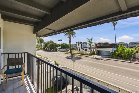 Exterior - 1817-19 Coast Blvd, Del Mar, CA 92014 photo 7 of 8