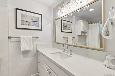 Bath - 1817-19 Coast Blvd, Del Mar, CA 92014 photo 1 of 5