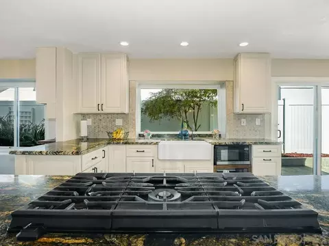 Kitchen - 4089 Arcadia Way, Oceanside, CA 92056 photo 3 of 8