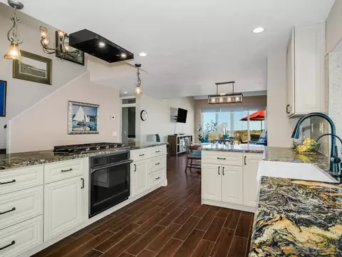 Kitchen - 4089 Arcadia Way, Oceanside, CA 92056 photo 6 of 8