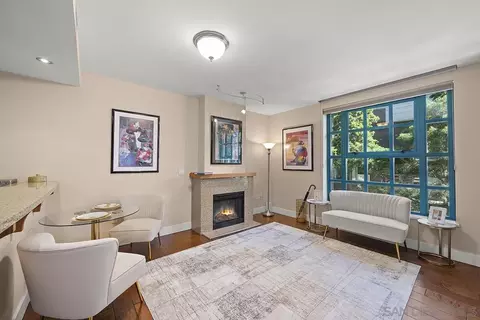 700 W E St #104, San Diego, CA 92101