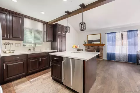 6986 Pembridge Ln, San Diego, CA 92139