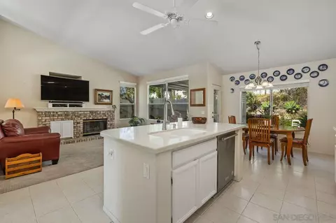 Kitchen - 4887 Glenhollow, Oceanside, CA 92057 photo 5 of 6