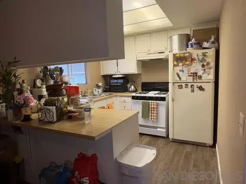 Kitchen - 1225 Arcadia Ave, Vista, CA 92084 photo 1 of 3