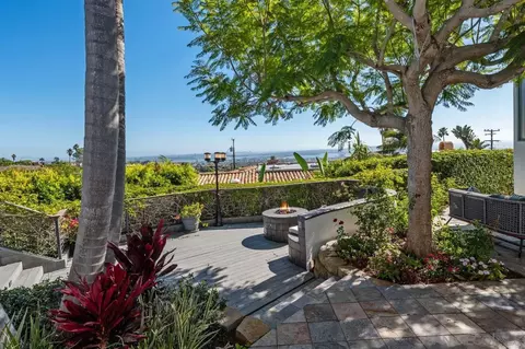 Exterior - 1115 La Jolla Rancho Rd, La Jolla, CA 92037 photo 8 of 14
