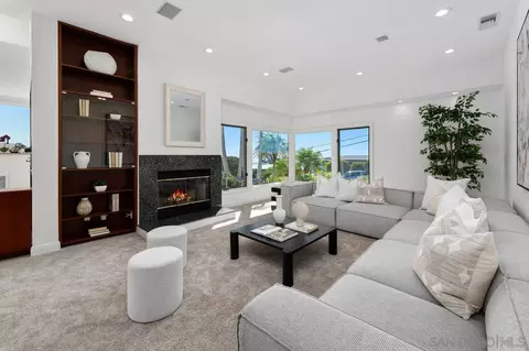 Living - 1115 La Jolla Rancho Rd, La Jolla, CA 92037 photo 3 of 5