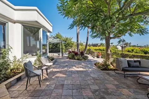 Exterior - 1115 La Jolla Rancho Rd, La Jolla, CA 92037 photo 11 of 14