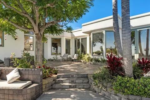 Exterior - 1115 La Jolla Rancho Rd, La Jolla, CA 92037 photo 6 of 14