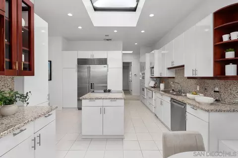 Kitchen - 1115 La Jolla Rancho Rd, La Jolla, CA 92037 photo 1 of 2