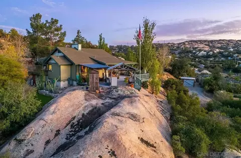 3882 Carveacre Rd, Alpine, CA 91901