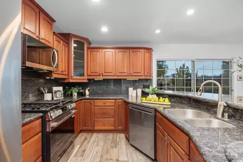 Kitchen - 1059 Nightingale Pl, Escondido, CA 92027 photo 2 of 4