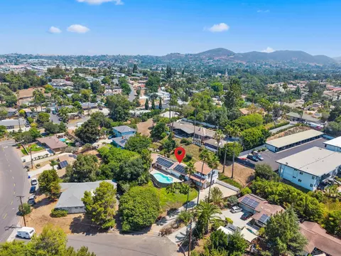 View/Area - 909 Donnan Pl, Vista, CA 92084 photo 3 of 3