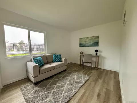 Living - 3401 Del Este Way, Oceanside, CA 92056 photo 4 of 4