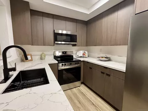 Kitchen - 3401 Del Este Way, Oceanside, CA 92056 photo 3 of 5