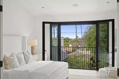 Bedroom - 442 Westbourne St #2, La Jolla, CA 92037 photo 1 of 5