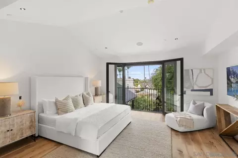Bedroom - 442 Westbourne St #2, La Jolla, CA 92037 photo 4 of 5