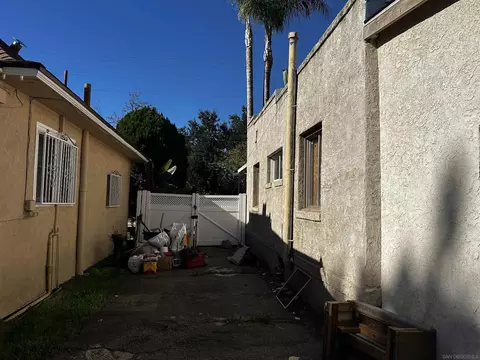 Exterior - 282 N 6th Ave, Upland, CA 91786 photo 2 of 5