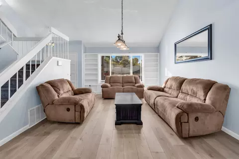 Living - 341 Paraiso Ave, Spring Valley, CA 91977 photo 2 of 4