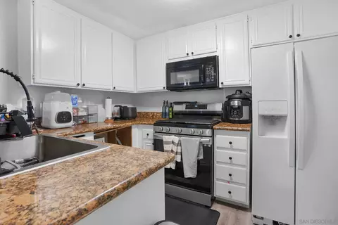 Kitchen - 3065 Charwood Ct, Spring Valley, CA 91978 photo 1 of 2