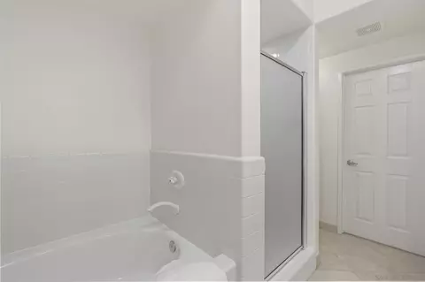 Bath - 8635 Via Mallorca #D, La Jolla, CA 92037 photo 3 of 4