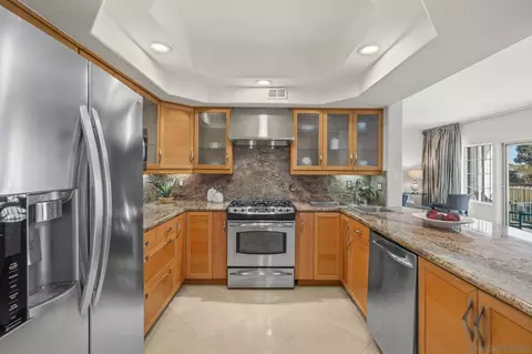 Kitchen - 8635 Via Mallorca #D, La Jolla, CA 92037 photo 1 of 4