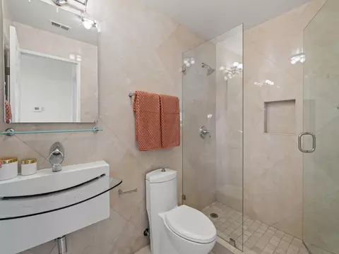 Bath - 8635 Via Mallorca #D, La Jolla, CA 92037 photo 4 of 4