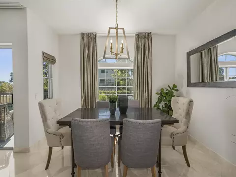 Dining - 8635 Via Mallorca #D, La Jolla, CA 92037 photo 3 of 4