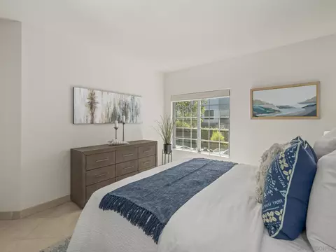 Bedroom - 8635 Via Mallorca #D, La Jolla, CA 92037 photo 3 of 7