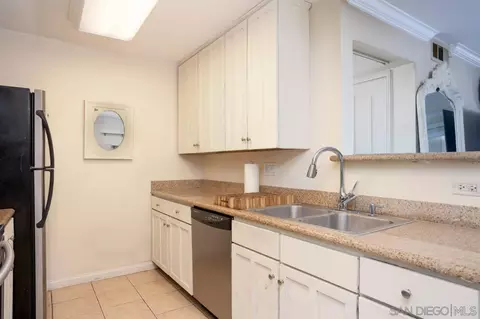 Kitchen - 180 Chambers St #4, El Cajon, CA 92020 photo 1 of 3
