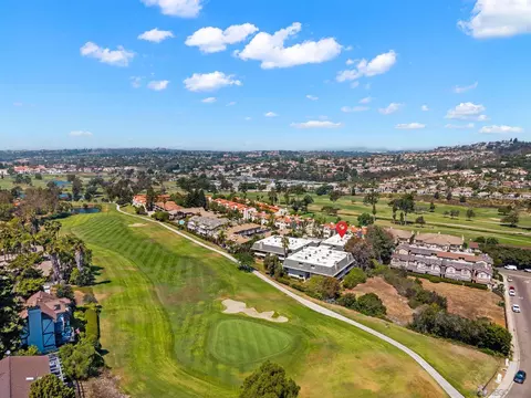 View/Area - 2533 Navarra Dr #2A, Carlsbad, CA 92009 photo 2 of 5