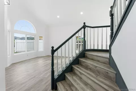 Living - 13625 Darryl Ct, El Cajon, CA 92021 photo 8 of 10