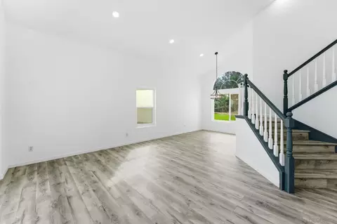 Living - 13625 Darryl Ct, El Cajon, CA 92021 photo 9 of 10