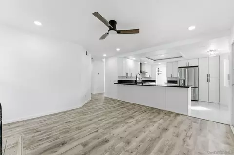 Living - 13625 Darryl Ct, El Cajon, CA 92021 photo 6 of 10