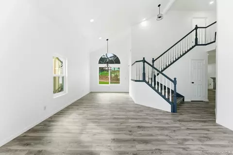 Living - 13625 Darryl Ct, El Cajon, CA 92021 photo 2 of 10