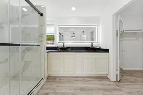 Bath - 13625 Darryl Ct, El Cajon, CA 92021 photo 3 of 5