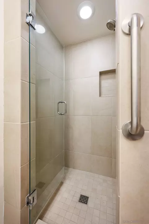 Bath - 5410 Bishops Way, La Mesa, CA 91941 photo 2 of 3