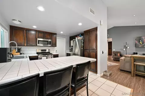 Kitchen - 13872 Jack Oak Ln, Lakeside, CA 92040 photo 2 of 4