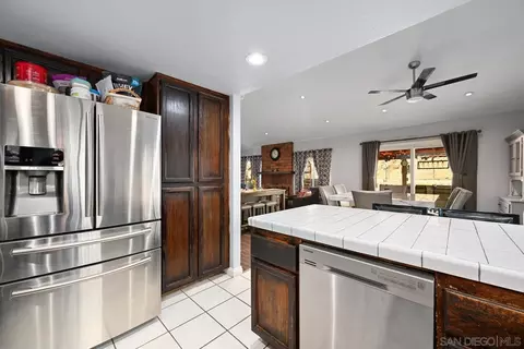 Kitchen - 13872 Jack Oak Ln, Lakeside, CA 92040 photo 4 of 4