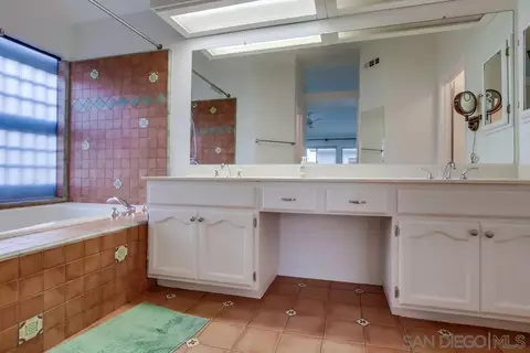 Bath - 5359 Triple Crown Dr, Bonsall, CA 92003 photo 3 of 5